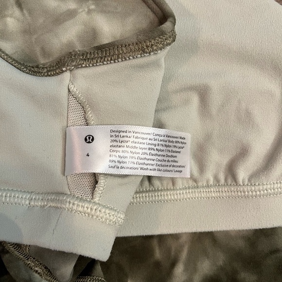 Lululemon Align Tank in Diamond Dye Light Sage Army Green Dark Olive Size 4 - Picture 9 of 9